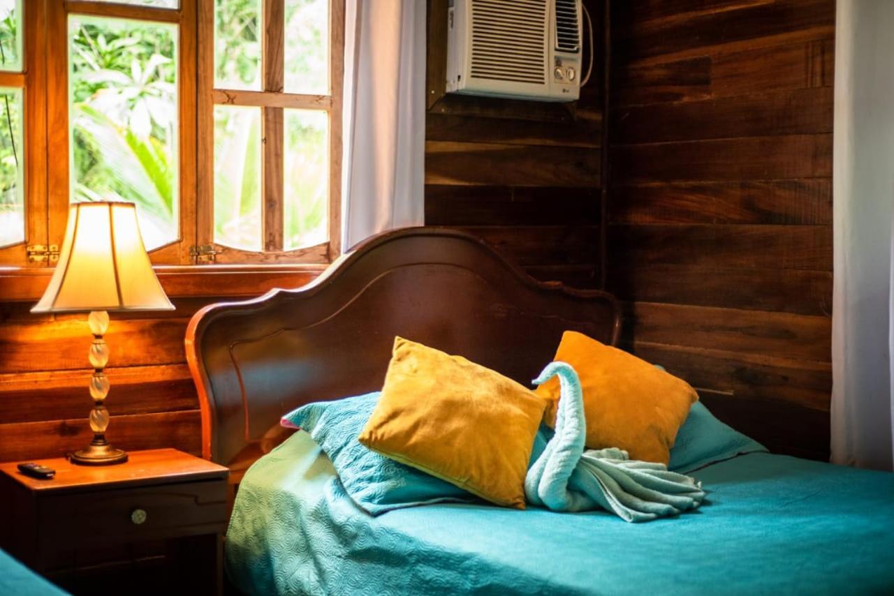 Hotel Tierra Verde Bed And Breakfast 博卡斯德尔托罗 外观 照片